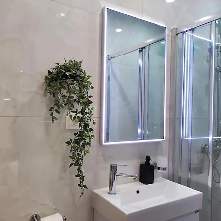 Apartment Bacvice & *