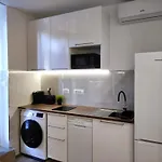 Dvori &
