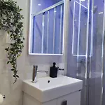 Dvori &
