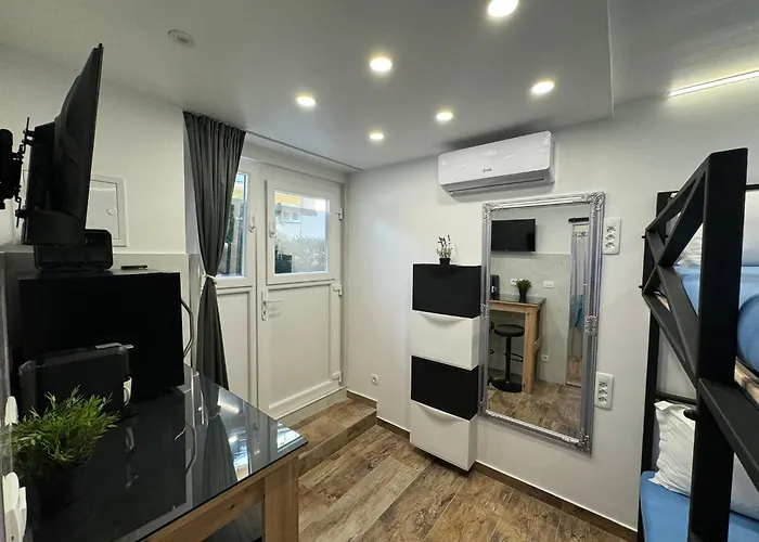 Διαμέρισμα Bacvice &